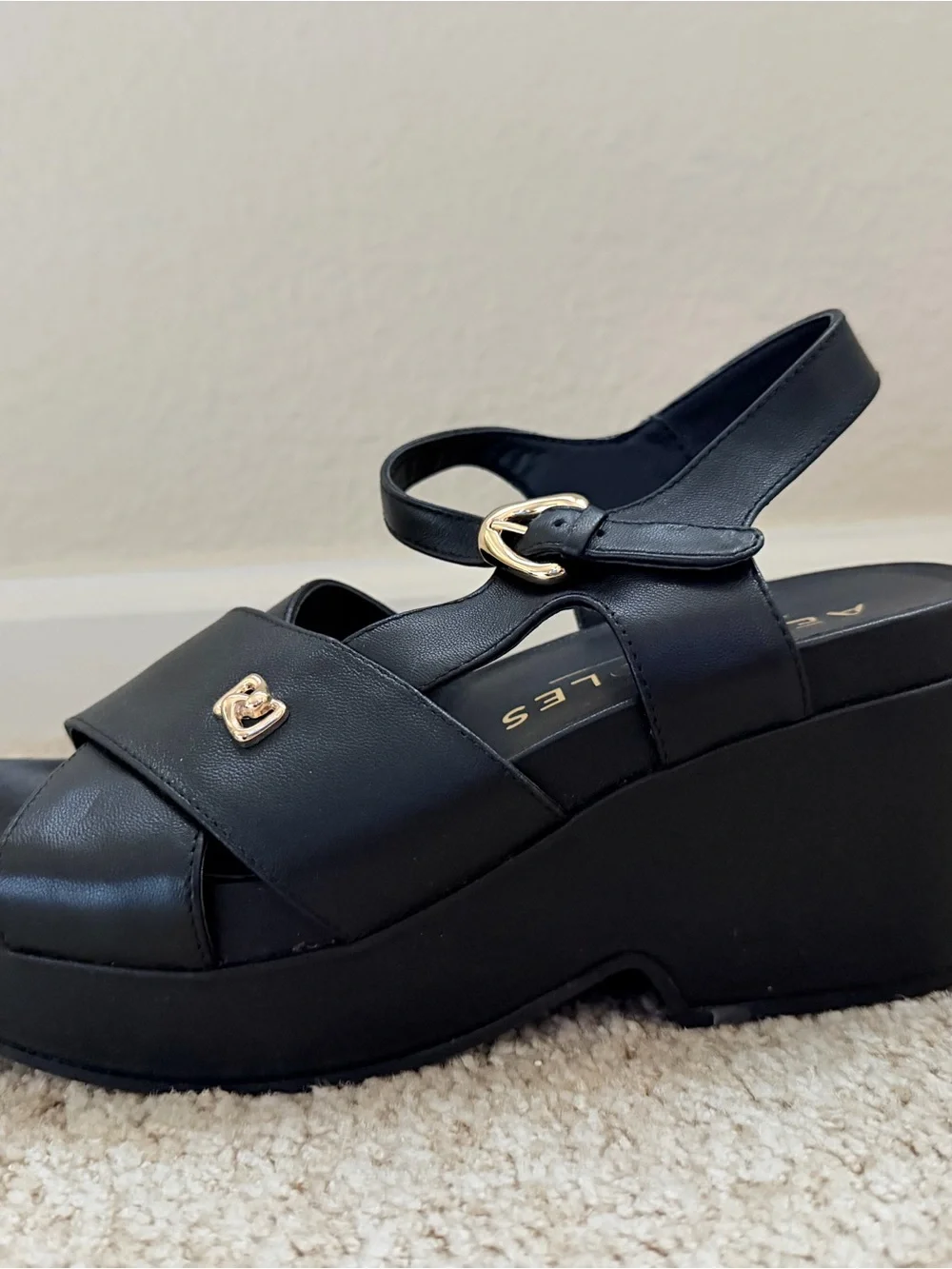 Aerosoles Cora Black Platform Wedge Sandals, 6.5, Brand New